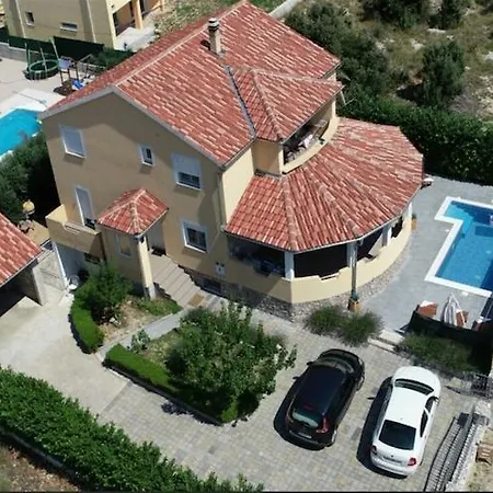 Апартаменты In Near Biograd Beaches *