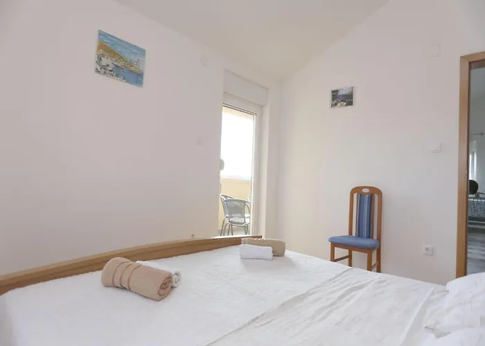 In Near Biograd Beaches Apartamento
